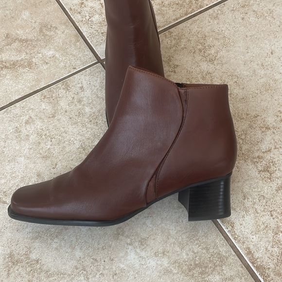 Croft and Barrow leather Macee boot size 8 - Picture 3 of 5